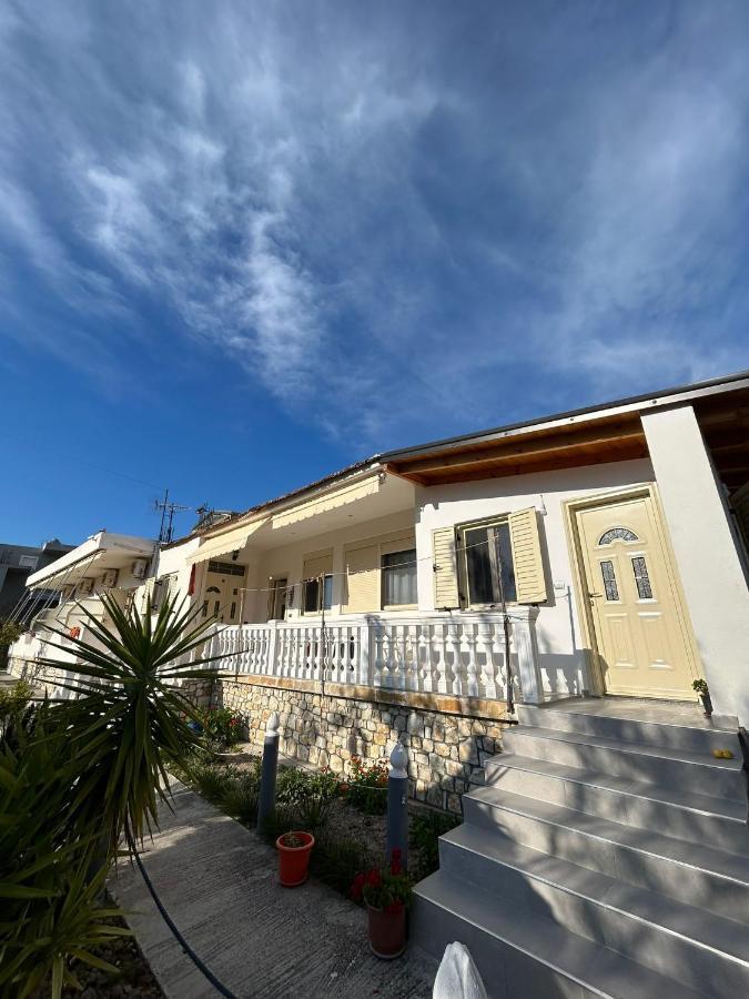 Hotel Vila Andi Zverneci Exteriér fotografie